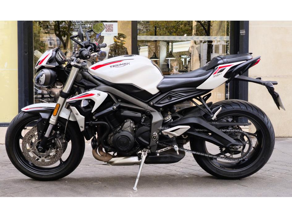 TRIUMPH STREET TRIPLE 660 S A2