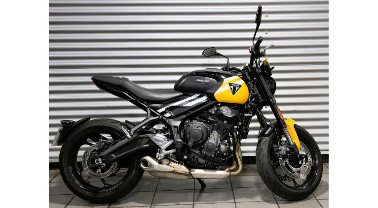 TRIUMPH TRIDENT 660