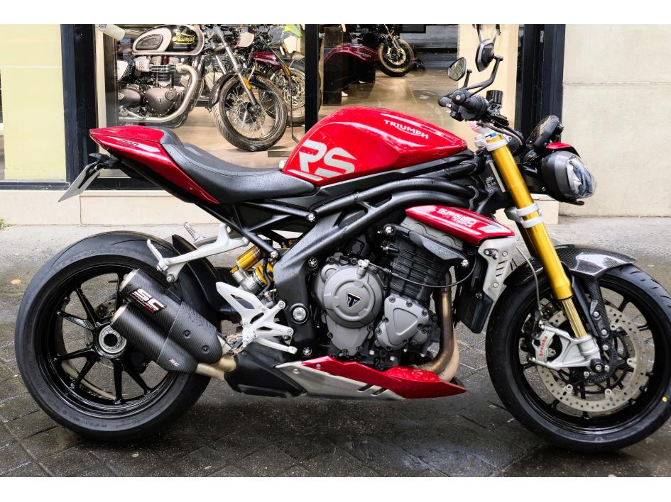 TRIUMPH SPEED TRIPLE 1200 RS