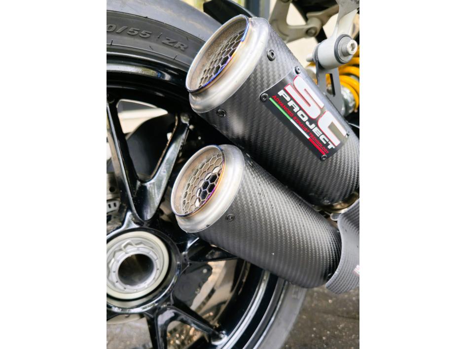 TRIUMPH SPEED TRIPLE 1200 RS