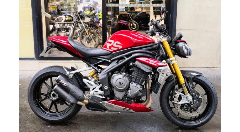 TRIUMPH SPEED TRIPLE 1200 RS