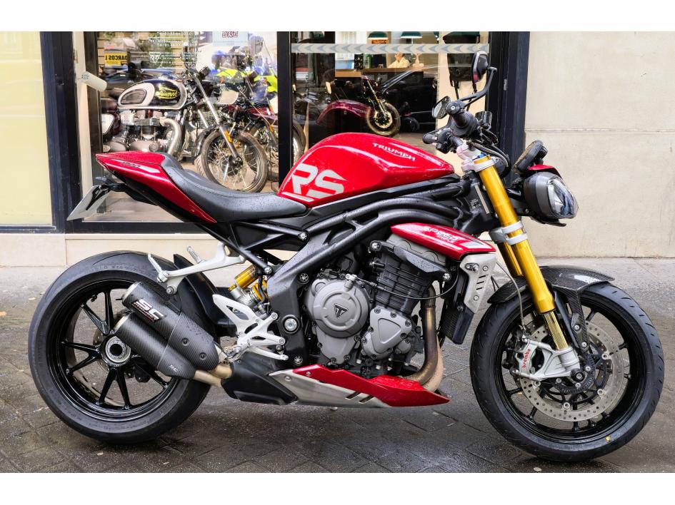 TRIUMPH SPEED TRIPLE 1200 RS
