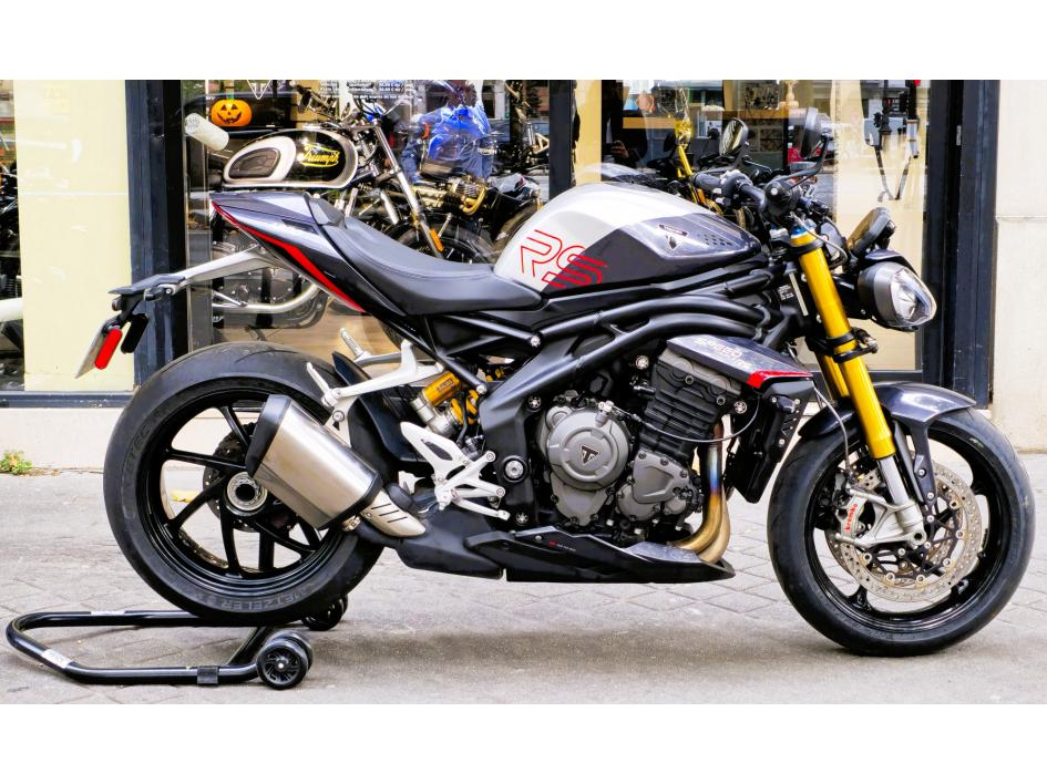 TRIUMPH SPEED TRIPLE 1200 RS