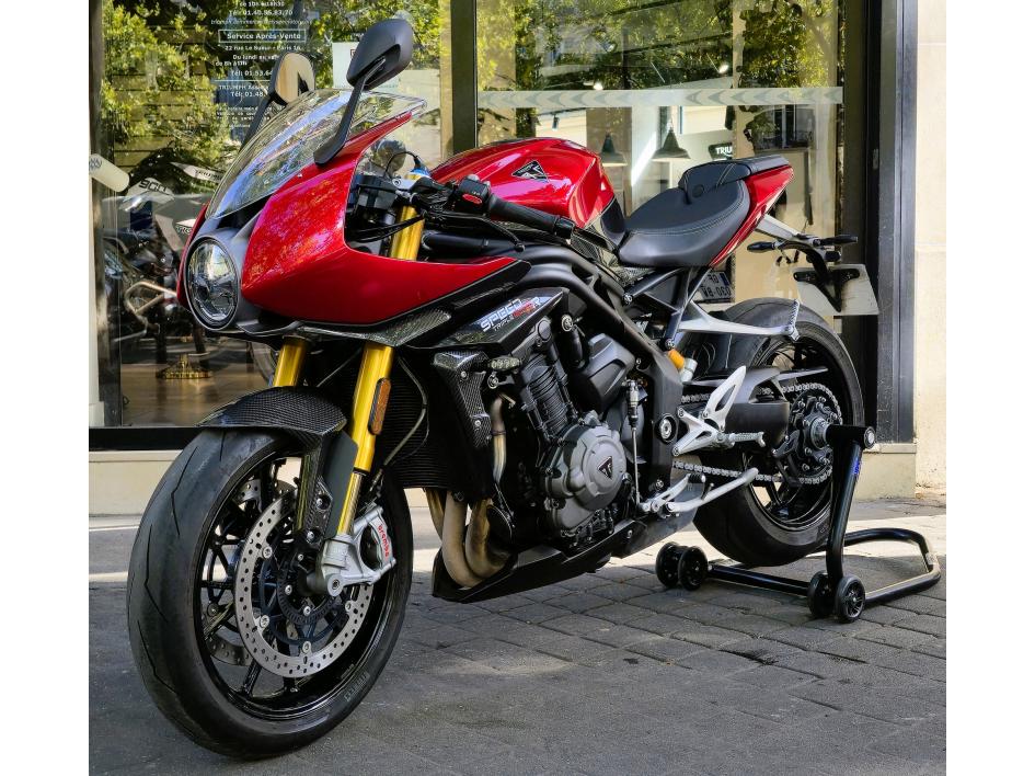 TRIUMPH SPEED TRIPLE 1200 RR