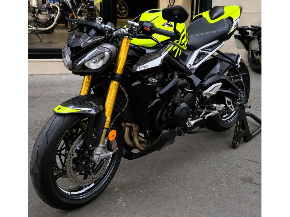 TRIUMPH STREET TRIPLE 765 RS MOTO 2