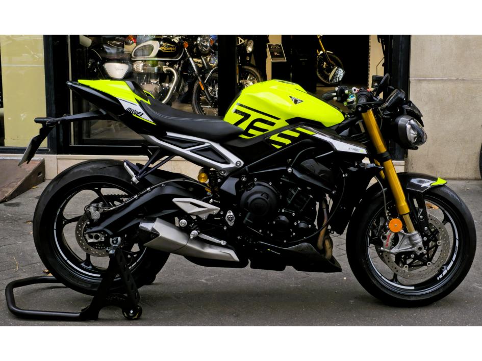 TRIUMPH STREET TRIPLE 765 RS MOTO 2