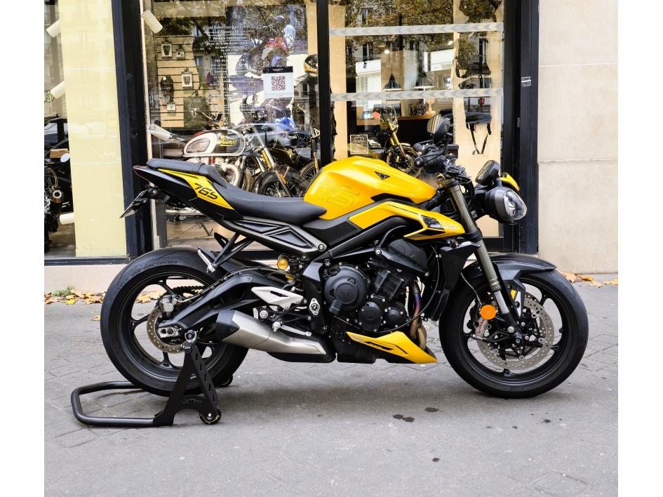 TRIUMPH STREET TRIPLE 765 RS