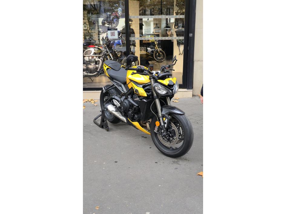 TRIUMPH STREET TRIPLE 765 RS