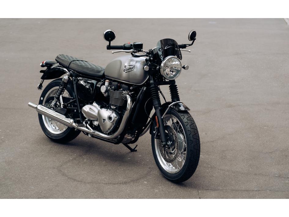 BONNEVILLE T 120 ELYSEE PARIS